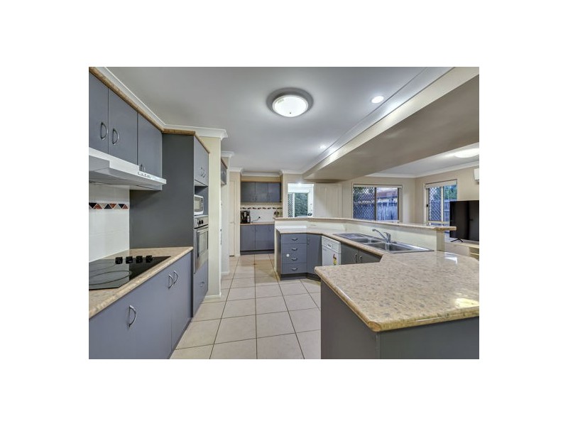 8 Jade Close, Runcorn QLD 4113