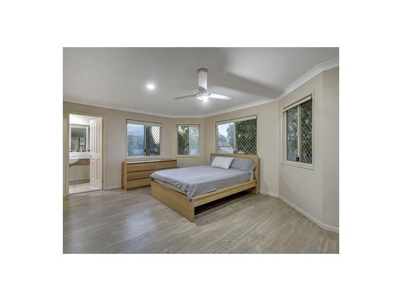 8 Jade Close, Runcorn QLD 4113