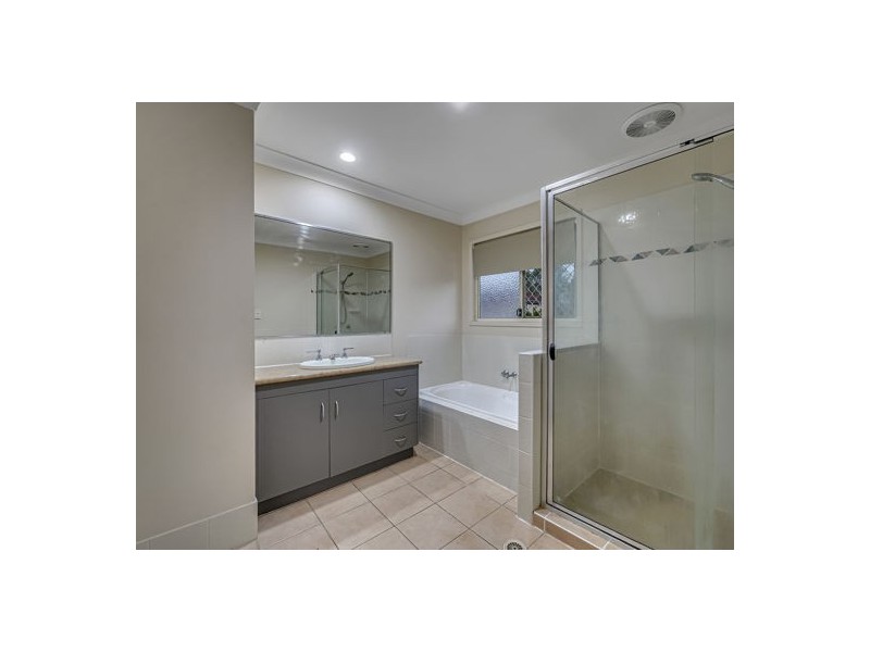 8 Jade Close, Runcorn QLD 4113