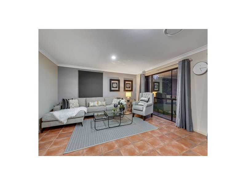 30 Silky Oak Crescent, Carindale QLD 4152