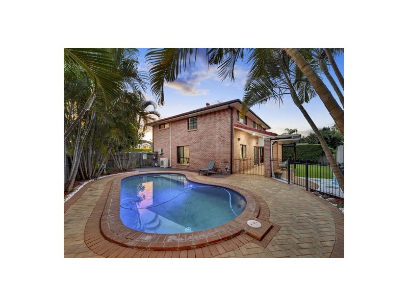 30 Silky Oak Crescent, Carindale QLD 4152