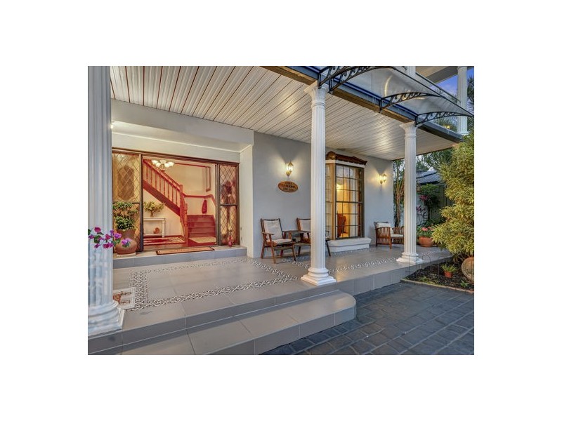 5 Brooklands Street, Eight Mile Plains QLD 4113