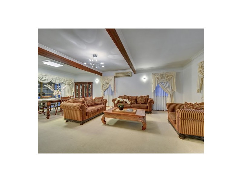 5 Brooklands Street, Eight Mile Plains QLD 4113