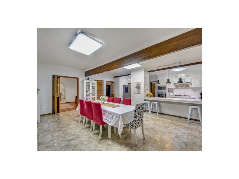 5 Brooklands Street, Eight Mile Plains QLD 4113