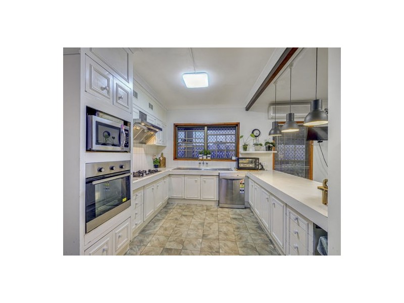 5 Brooklands Street, Eight Mile Plains QLD 4113