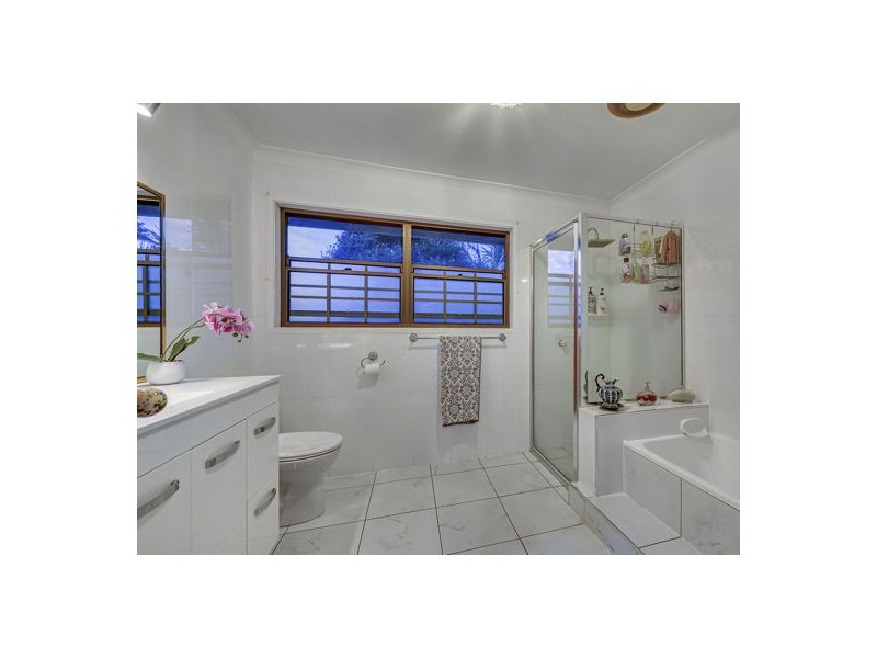 5 Brooklands Street, Eight Mile Plains QLD 4113