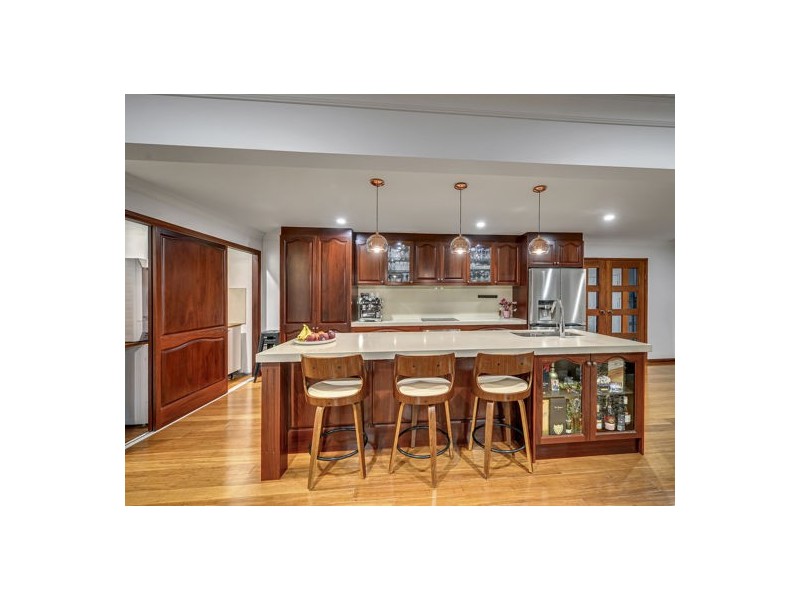 27 Ilya Street, Macgregor QLD 4109