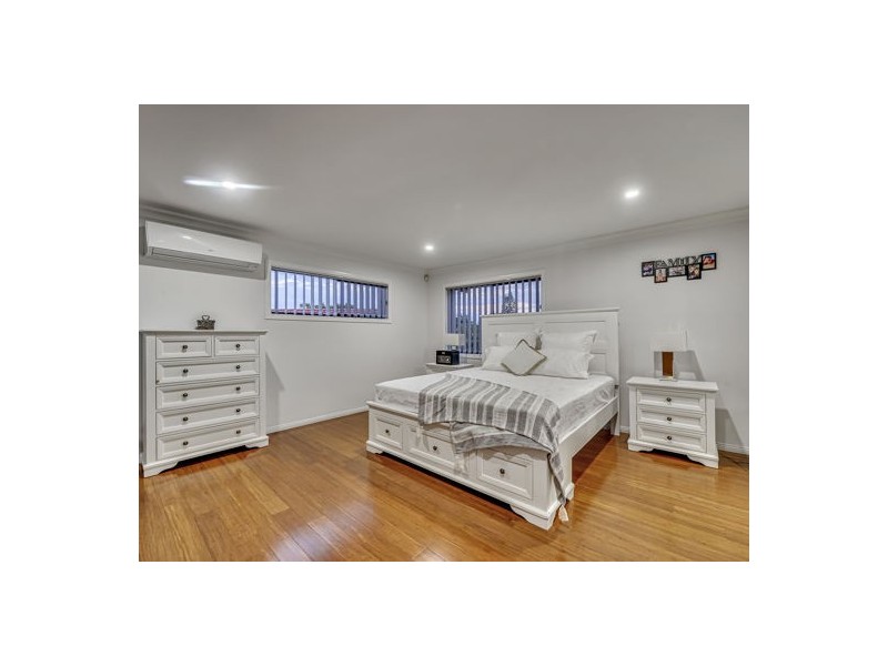 27 Ilya Street, Macgregor QLD 4109