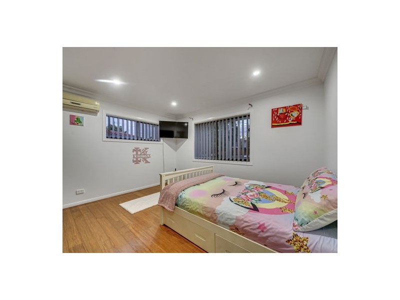 27 Ilya Street, Macgregor QLD 4109