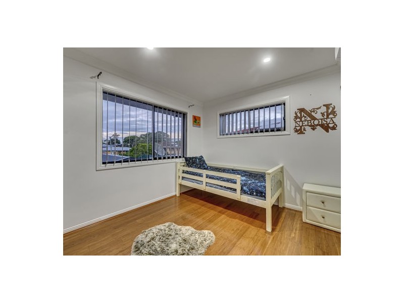 27 Ilya Street, Macgregor QLD 4109