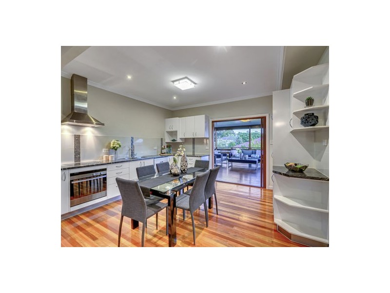 15 Stirling Street, Sunnybank Hills QLD 4109