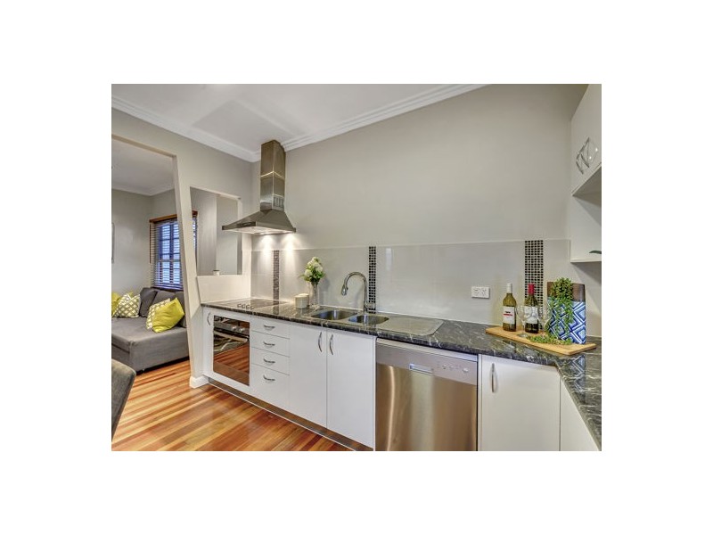 15 Stirling Street, Sunnybank Hills QLD 4109