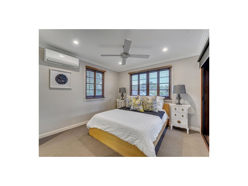 15 Stirling Street, Sunnybank Hills QLD 4109