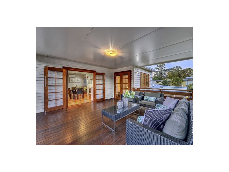 15 Stirling Street, Sunnybank Hills QLD 4109