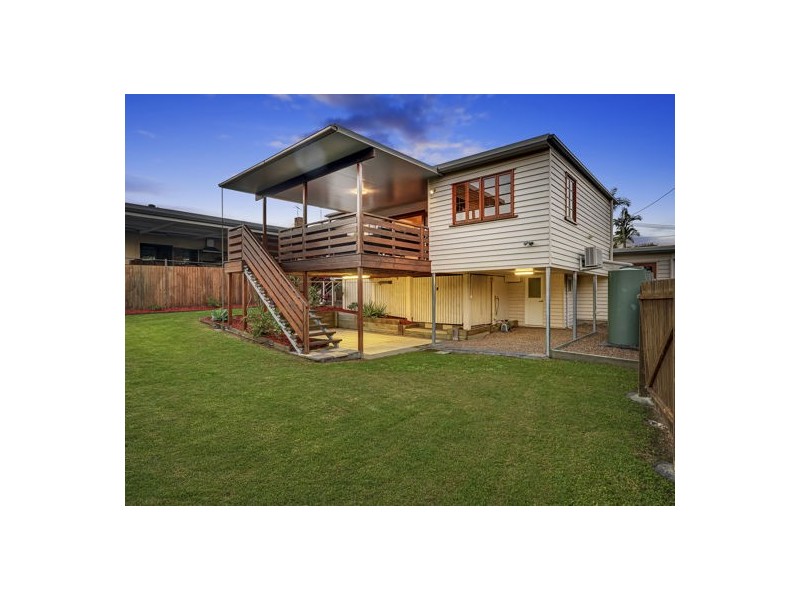 15 Stirling Street, Sunnybank Hills QLD 4109