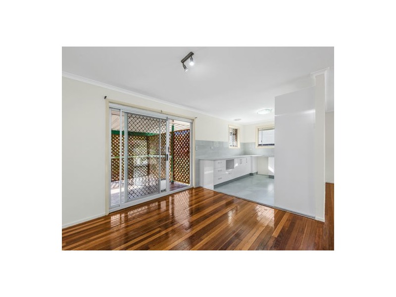 3 Juanita Grove, Springwood QLD 4127