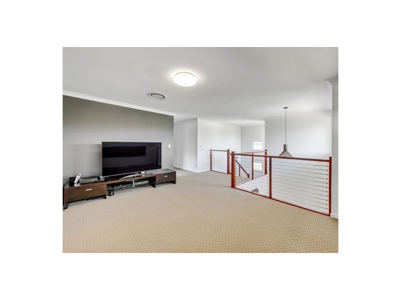 15 Hillcrest Street, Rochedale QLD 4123