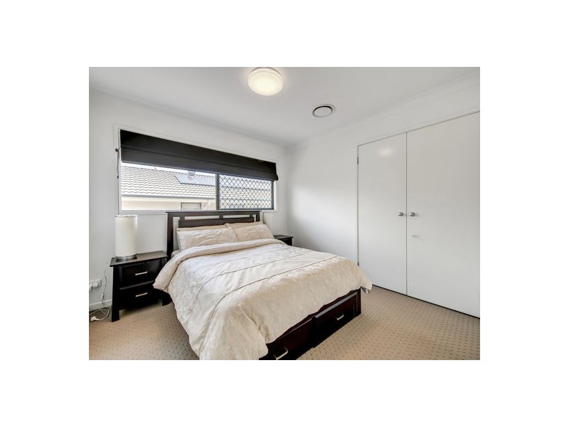 15 Hillcrest Street, Rochedale QLD 4123