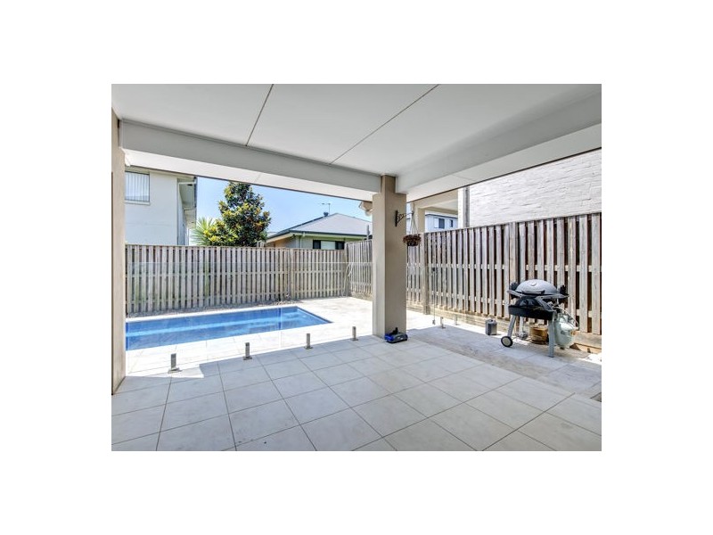 15 Hillcrest Street, Rochedale QLD 4123