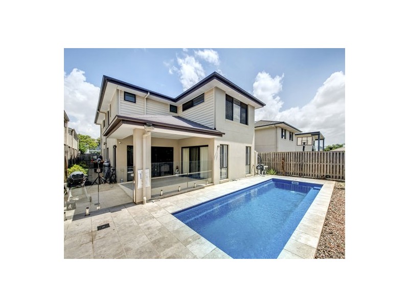 15 Hillcrest Street, Rochedale QLD 4123