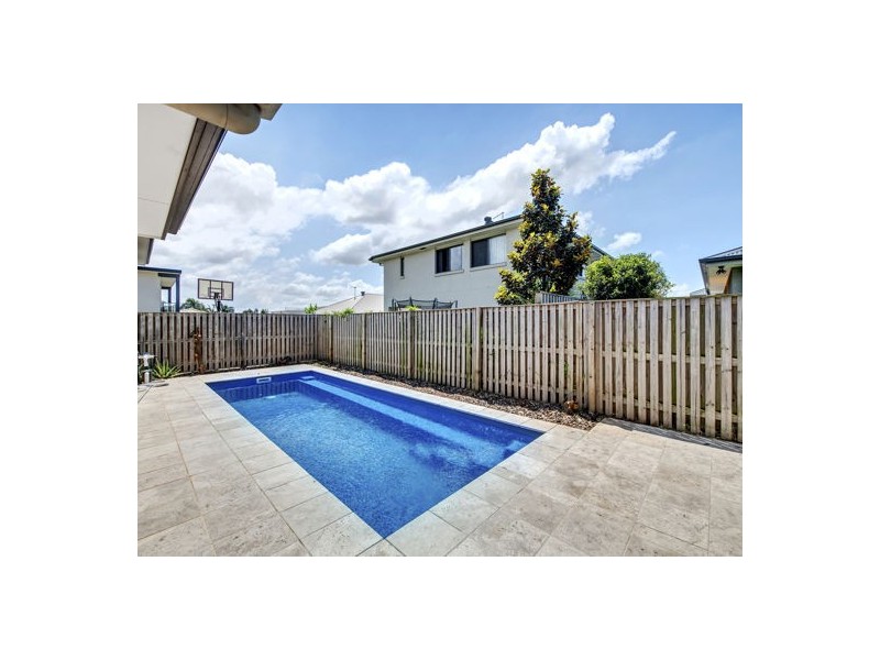 15 Hillcrest Street, Rochedale QLD 4123