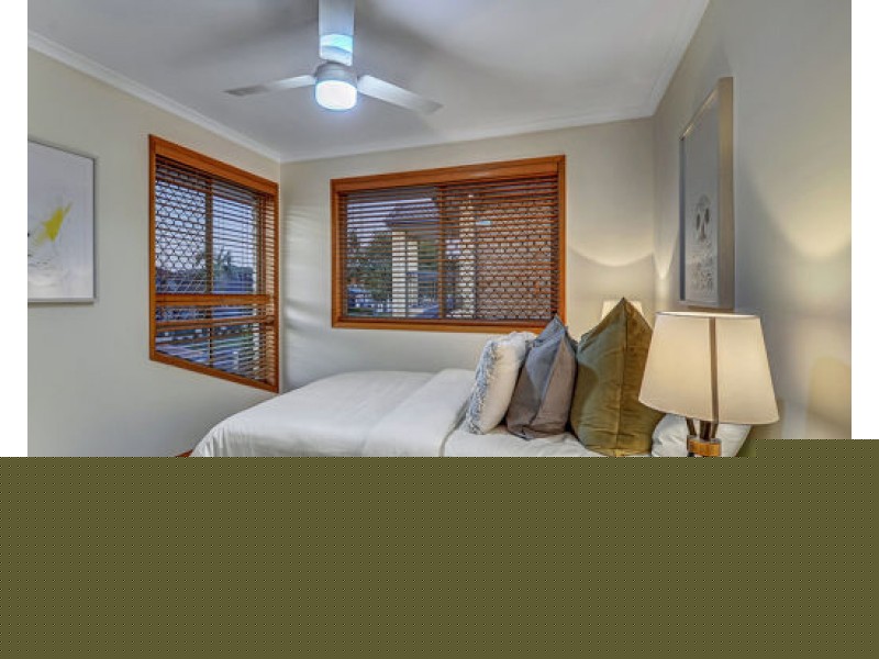 33 White Cedar Circuit, Stretton QLD 4116