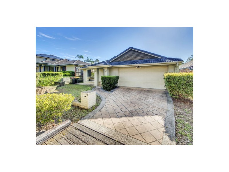 9 Booloumba Crescent, Forest Lake QLD 4078