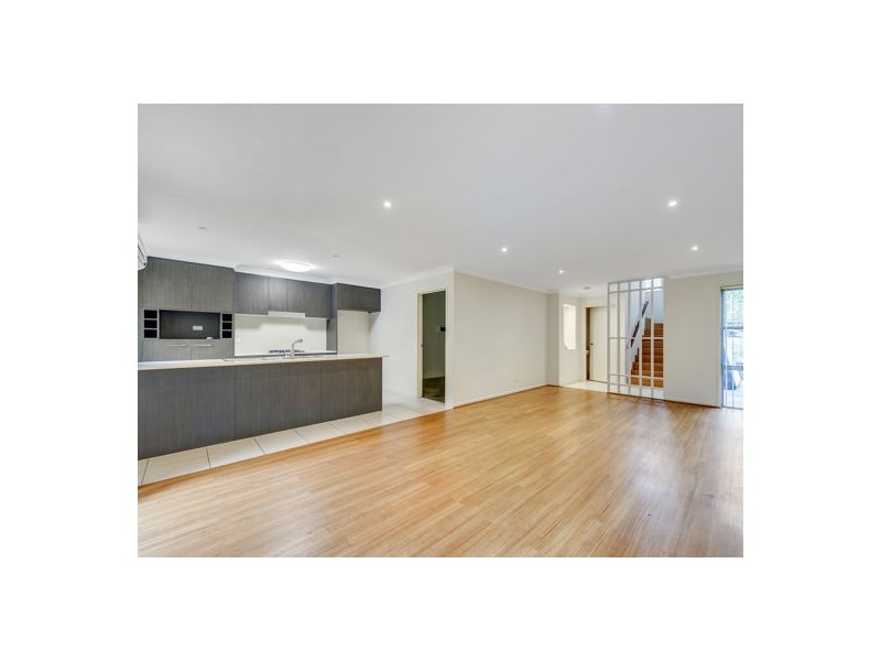 23/1 Belongil Street, Pacific Pines QLD 4211