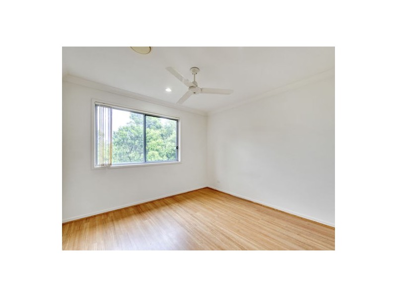 23/1 Belongil Street, Pacific Pines QLD 4211