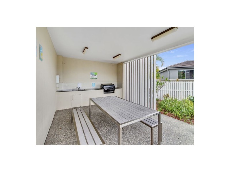 23/1 Belongil Street, Pacific Pines QLD 4211