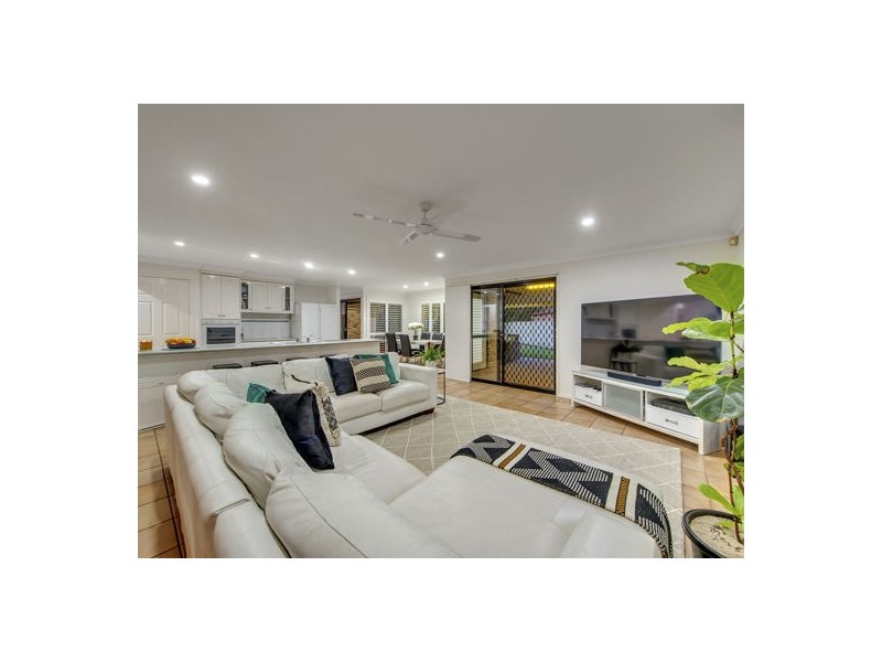 169 Lancaster Circuit, Stretton QLD 4116