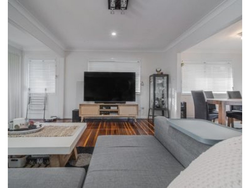 16 Montreal Street, Wishart QLD 4122