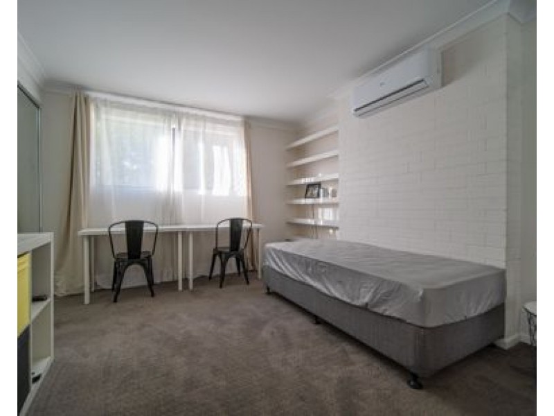 16 Montreal Street, Wishart QLD 4122