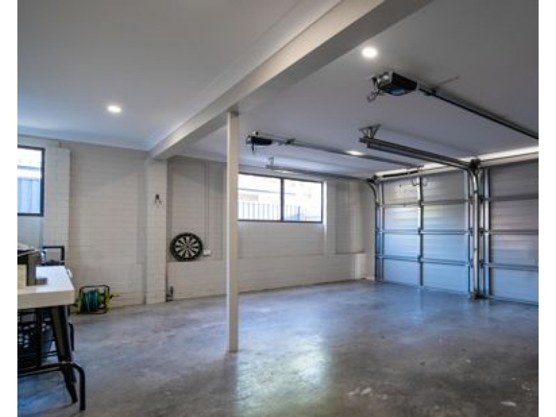 16 Montreal Street, Wishart QLD 4122