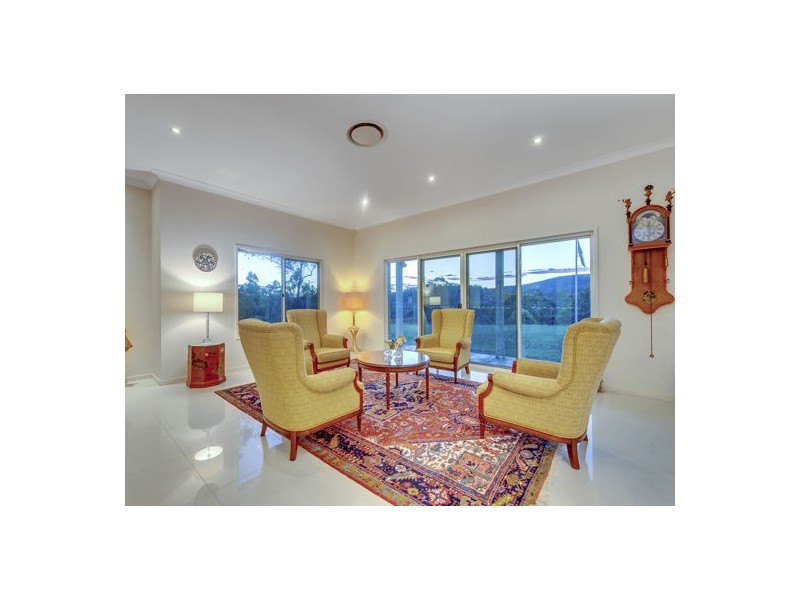 107 White Cedar Road, Pullenvale QLD 4069