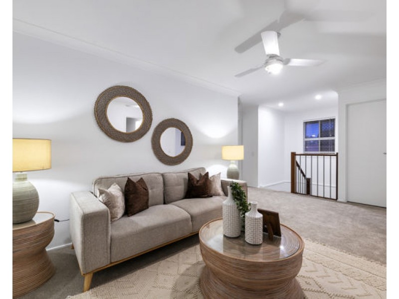 60 Mapelton Circuit, Parkinson QLD 4115