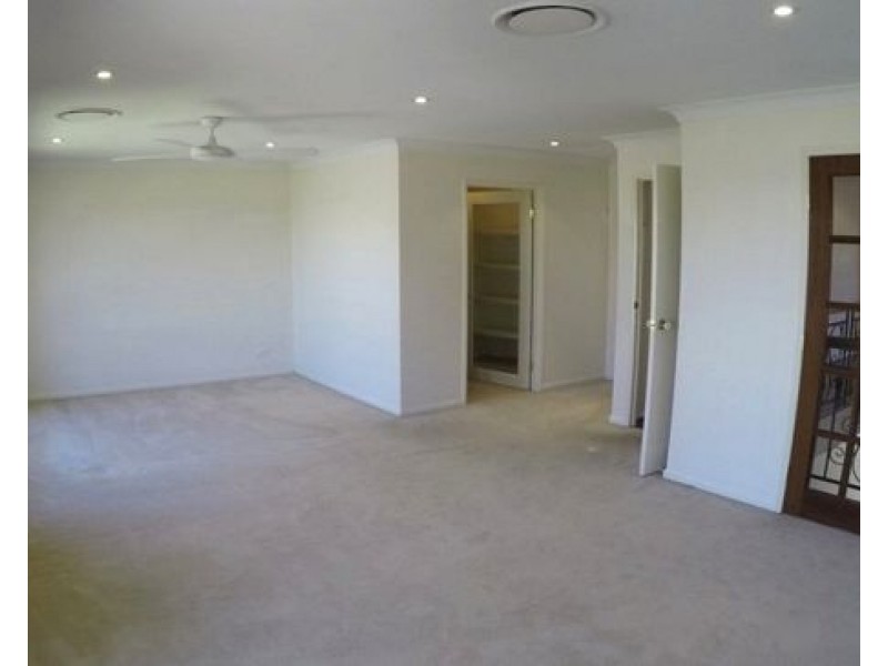 10 Chevron Close, Forest Lake QLD 4078