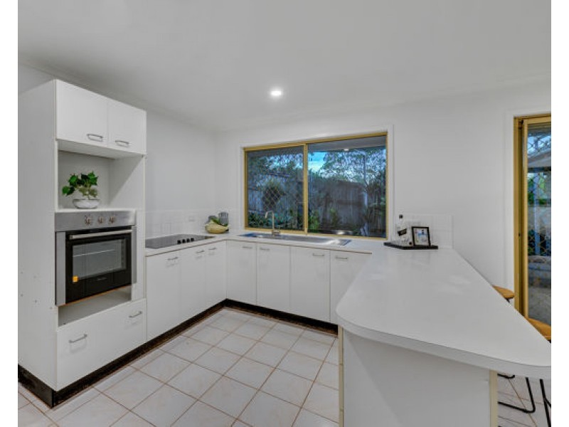 10 Rembrandt Street, Carina QLD 4152