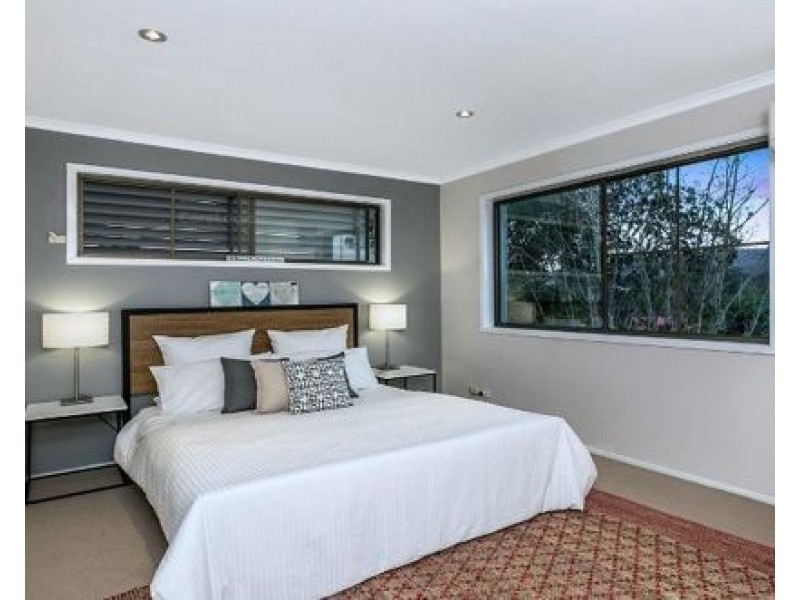 7 Stralock Street, Chapel Hill QLD 4069