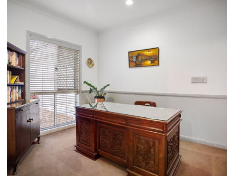 58 Lindfield Circuit, Robertson QLD 4109