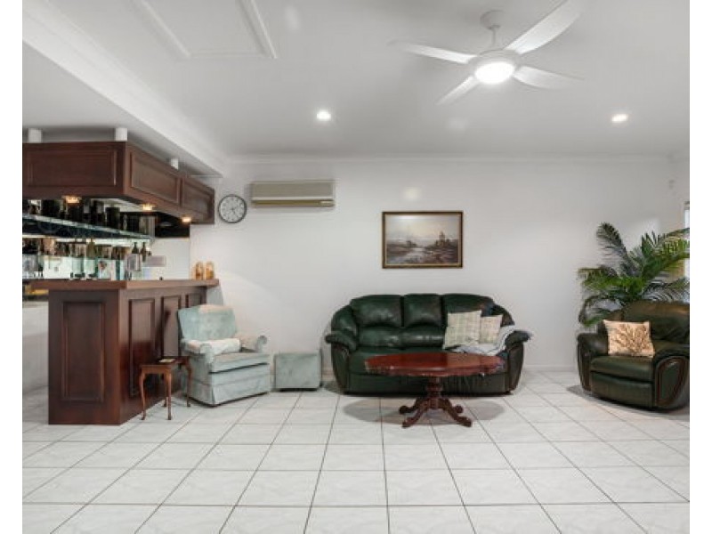 58 Lindfield Circuit, Robertson QLD 4109