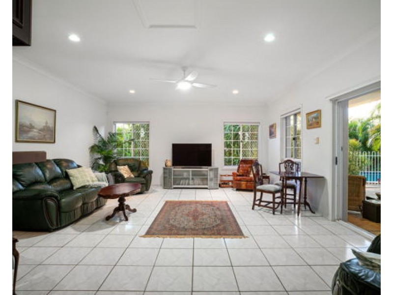 58 Lindfield Circuit, Robertson QLD 4109