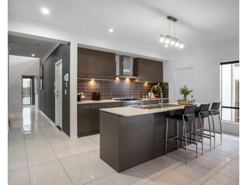 15 Hillcrest Street, Rochedale QLD 4123