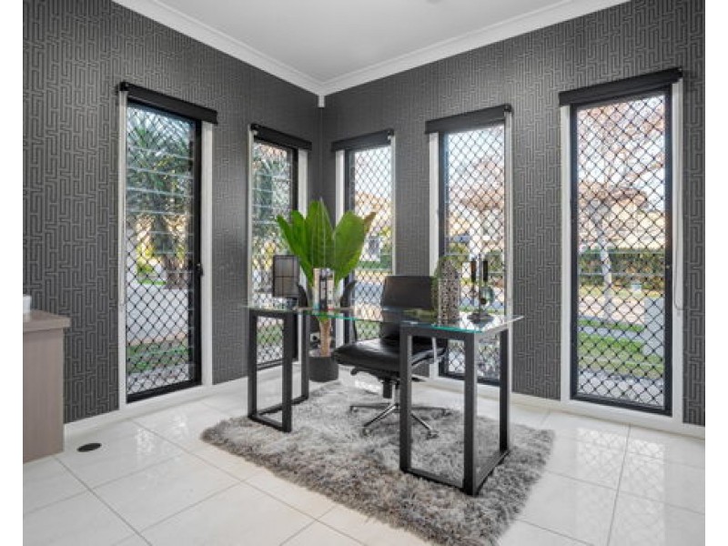 15 Hillcrest Street, Rochedale QLD 4123