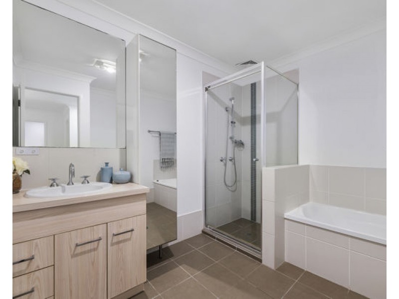 60 Mapelton Circuit, Parkinson QLD 4115