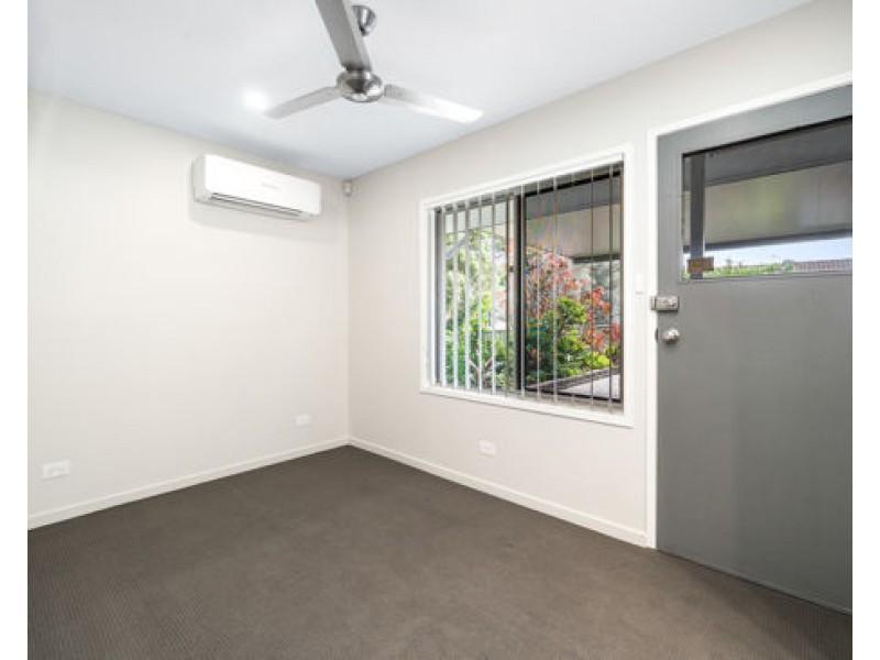 26 Kidd Street, Robertson QLD 4109