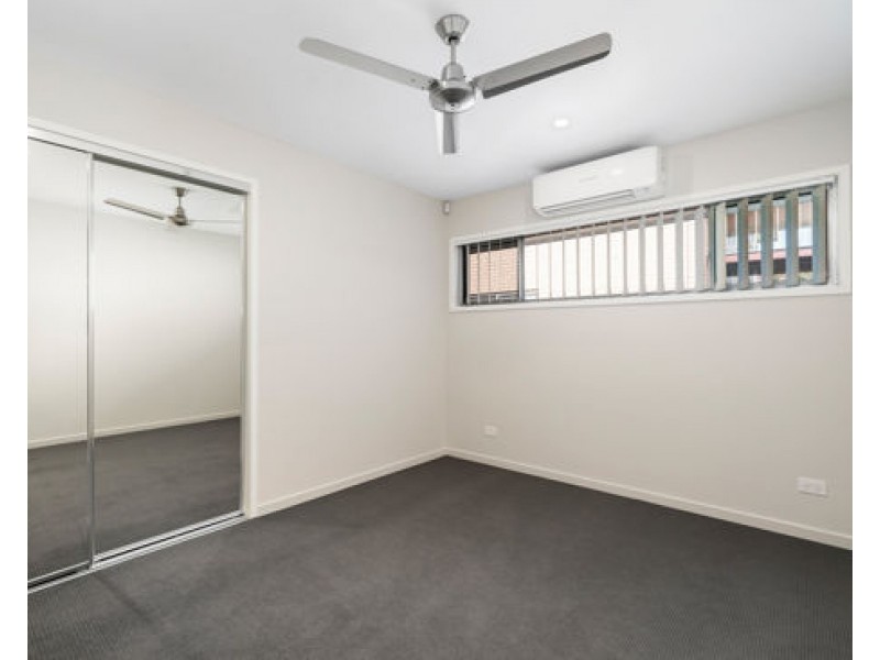 26 Kidd Street, Robertson QLD 4109