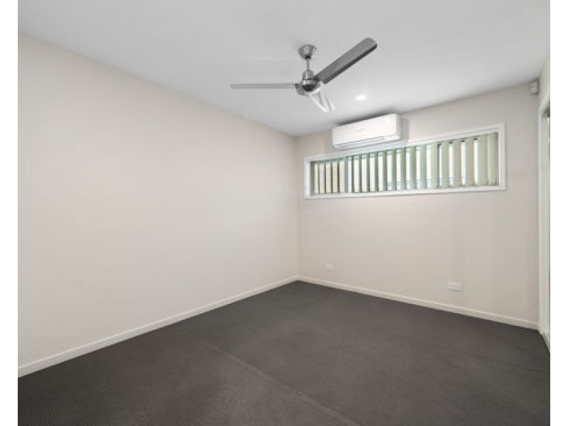 26 Kidd Street, Robertson QLD 4109