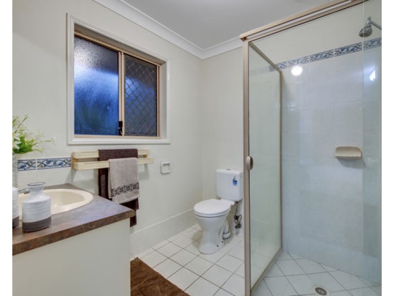 4 Drake Place, Forest Lake QLD 4078