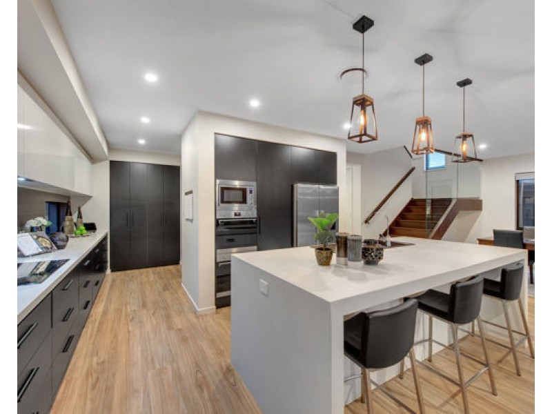 28 Parolin Parade, Rochedale QLD 4123
